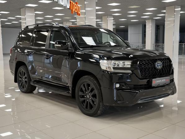 Toyota Land Cruiser 200 Series Рестайлинг 2 с пробегом 2017 года, цена 5 999 999 рублей, 229397 км, внедорожник, Автокод Объявления