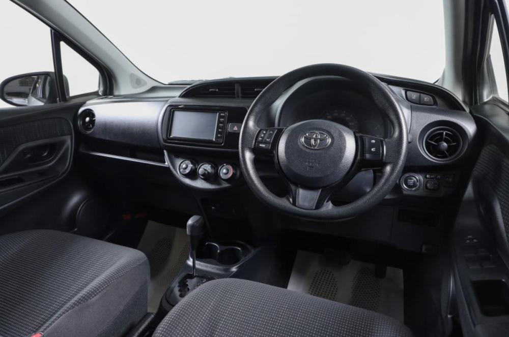 Toyota Vitz III (XP130) Рестайлинг 2 Новосибирск  - изображение 8