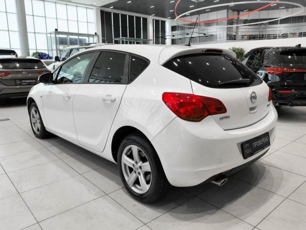 Opel Astra J с пробегом 2011 года, цена 499 000 рублей, 213293 км, хэтчбек, Автокод Объявления