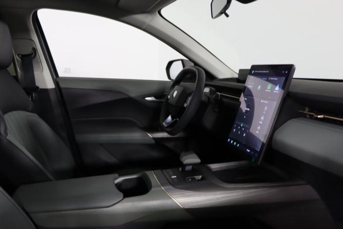 Changan Lamore с пробегом 2024 года, цена 2 179 990 рублей, 4598 км, седан, Автокод Объявления