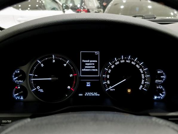 Toyota Land Cruiser 200 Series Рестайлинг 2 с пробегом 2020 года, цена 6 099 000 рублей, 221103 км, внедорожник, Автокод Объявления