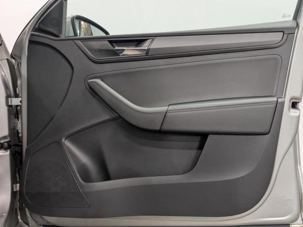 Skoda Rapid II с пробегом 2022 года, цена 1 775 000 рублей, 45272 км, лифтбек, Автокод Объявления