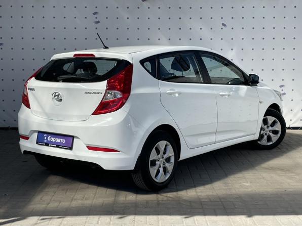 Hyundai Solaris I Рестайлинг с пробегом 2015 года, цена 950 000 рублей, 117116 км, хэтчбек, Автокод Объявления