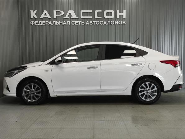 Hyundai Solaris II Рестайлинг с пробегом 2021 года, цена 1 620 000 рублей, 55733 км, седан, Автокод Объявления