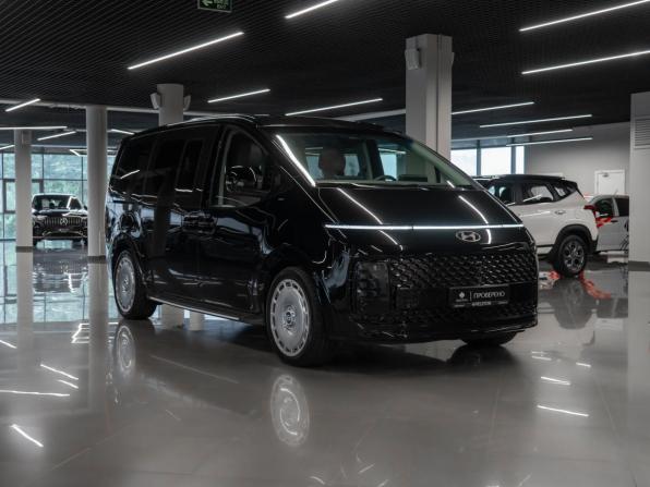 Hyundai Staria I с пробегом 2024 года, цена 6 200 000 рублей, 35945 км, минивэн, Автокод Объявления