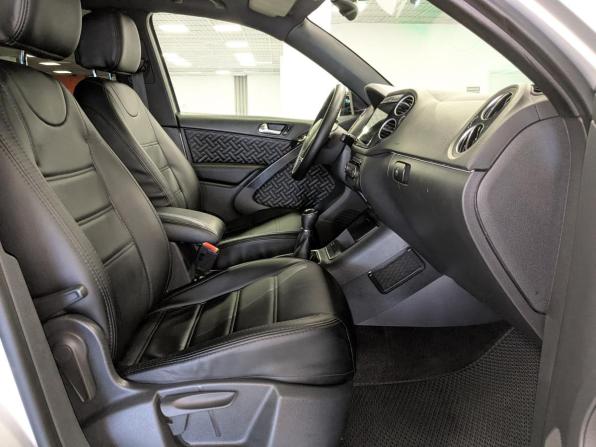 Volkswagen Tiguan I Рестайлинг с пробегом 2014 года, цена 1 499 900 рублей, 160000 км, внедорожник, Автокод Объявления