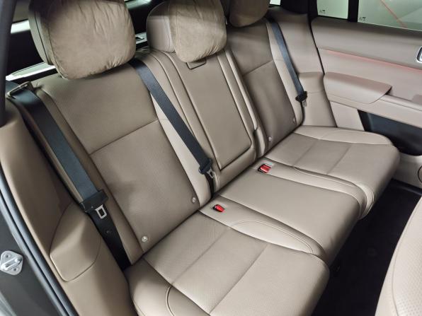 Li Auto (Lixiang) L7 I Рестайлинг с пробегом 2025 года, цена 7 200 000 рублей, 41882 км, внедорожник, Автокод Объявления