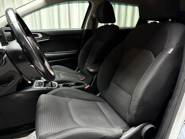 Kia Ceed III с пробегом 2019 года, цена 1 769 000 рублей, 98132 км, универсал, Автокод Объявления