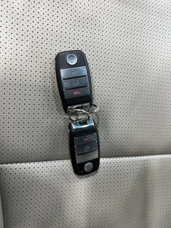 Kia Carnival III с пробегом 2020 года, цена 2 685 000 рублей, 89145 км, минивэн, Автокод Объявления