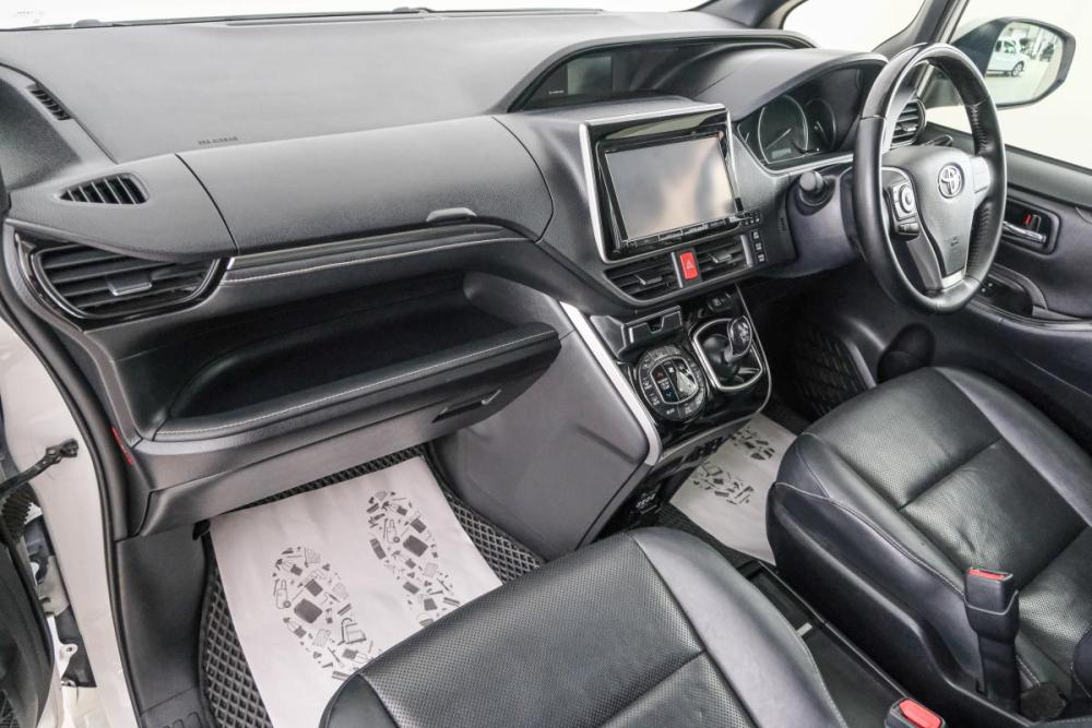 Toyota Esquire I Красноярск  - изображение 13