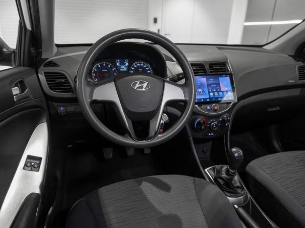 Hyundai Solaris I Рестайлинг с пробегом 2016 года, цена 775 000 рублей, 185059 км, седан, Автокод Объявления