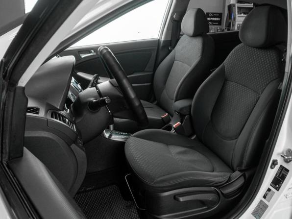 Hyundai Solaris I с пробегом 2013 года, цена 949 000 рублей, 151255 км, хэтчбек, Автокод Объявления