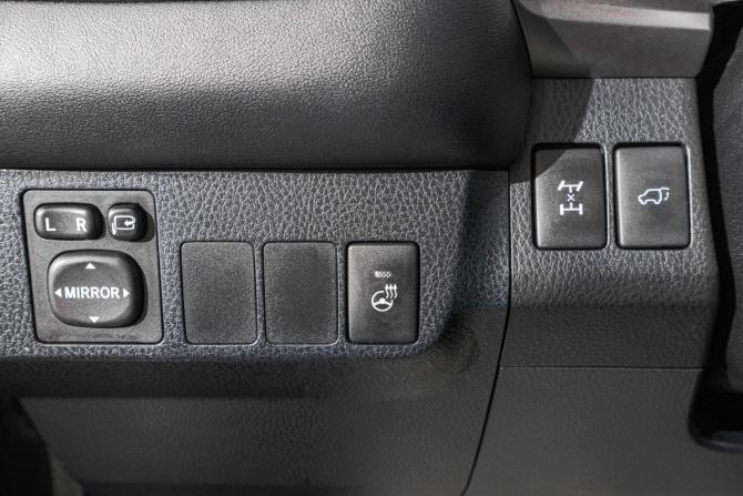 Toyota RAV4 IV (XA40) Рестайлинг с пробегом 2016 года, цена 2 499 000 рублей, 189700 км, внедорожник, Автокод Объявления