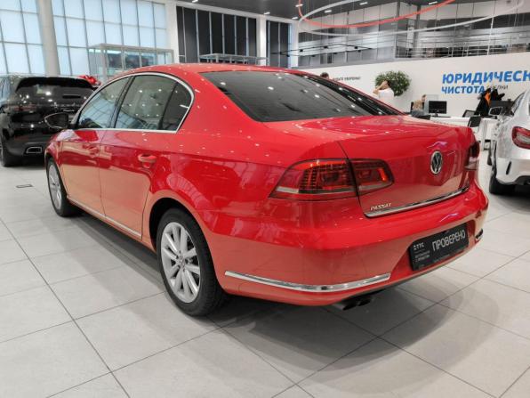 Volkswagen Passat B7 с пробегом 2013 года, цена 1 250 000 рублей, 199554 км, седан, Автокод Объявления