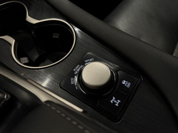 Lexus RX IV с пробегом 2018 года, цена 3 240 000 рублей, 409084 км, внедорожник, Автокод Объявления