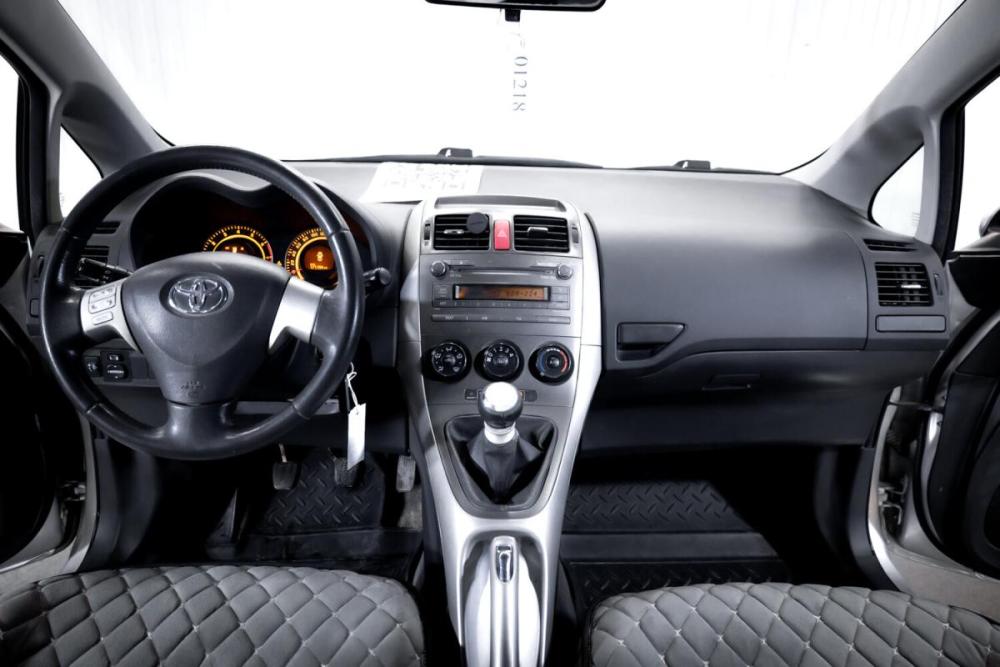 Toyota Auris I Тюмень  - изображение 14