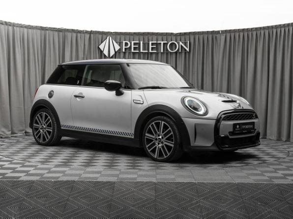 Mini Hatch III (F55/F56) Рестайлинг 2 с пробегом 2022 года, цена 3 890 000 рублей, 17160 км, хэтчбек, Автокод Объявления
