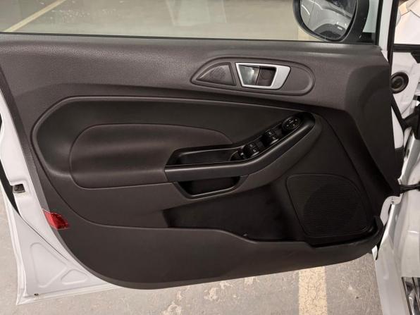 Ford Fiesta Mk6 Рестайлинг с пробегом 2018 года, цена 1 099 000 рублей, 49280 км, хэтчбек, Автокод Объявления