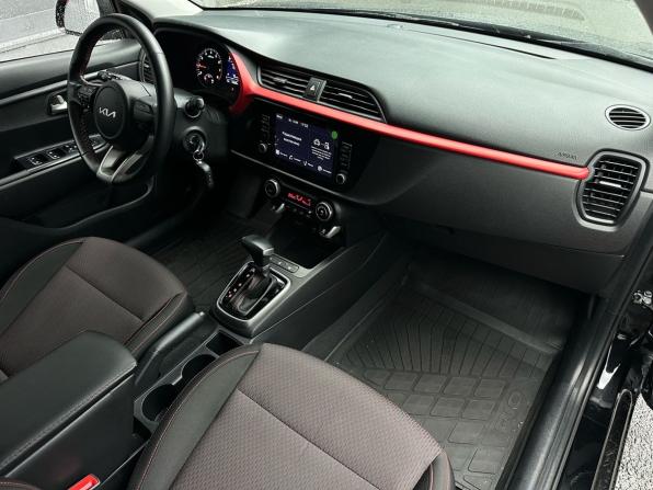 Kia Rio IV Рестайлинг с пробегом 2022 года, цена 1 739 000 рублей, 83685 км, седан, Автокод Объявления