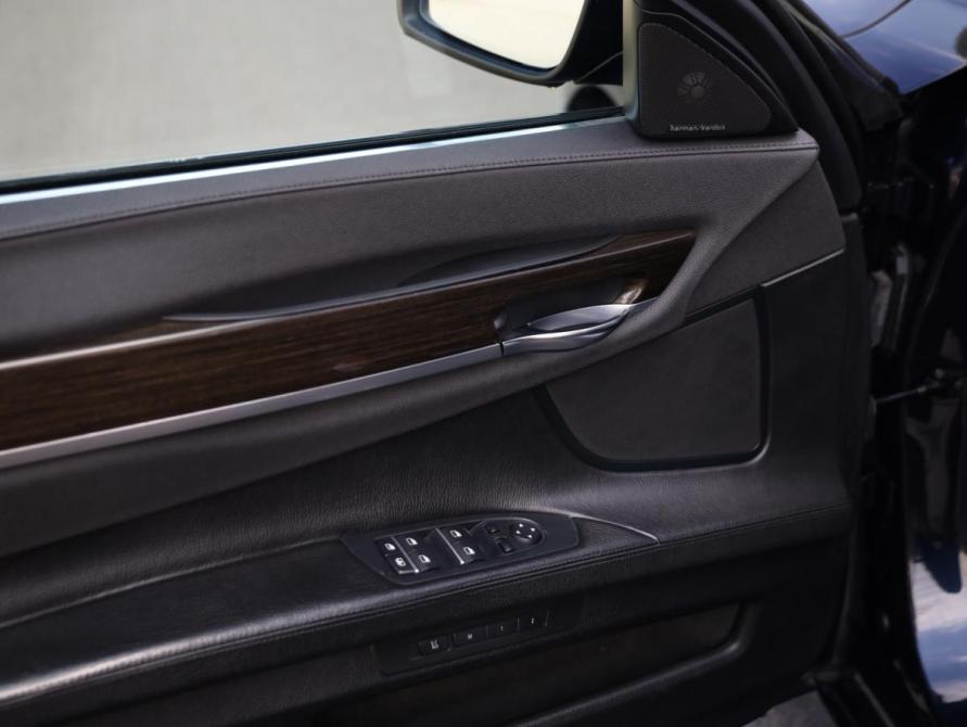 BMW 7 серии V (F01/F02/F04) Рестайлинг Санкт-Петербург  - изображение 27