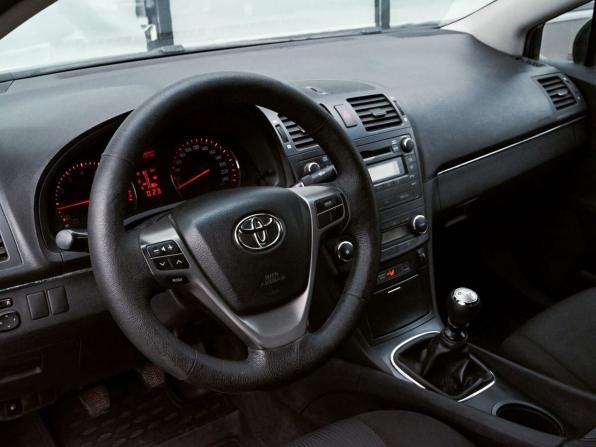 Toyota Avensis III с пробегом 2009 года, цена 1 049 000 рублей, 195732 км, седан, Автокод Объявления