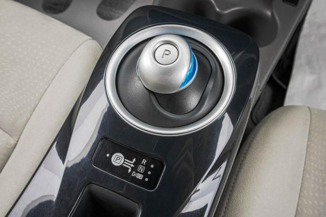 Nissan Leaf I (ZE0/AZE0) с пробегом 2011 года, цена 849 000 рублей, 112000 км, хэтчбек, Автокод Объявления