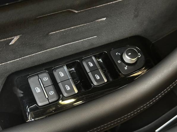 Geely Monjaro I с пробегом 2024 года, цена 3 430 000 рублей, 43758 км, внедорожник, Автокод Объявления