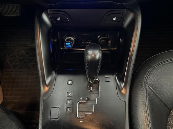 Hyundai ix35 I с пробегом 2012 года, цена 939 000 рублей, 282664 км, внедорожник, Автокод Объявления