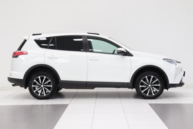 Toyota RAV4 IV (XA40) Рестайлинг с пробегом 2016 года, цена 2 342 000 рублей, 102561 км, внедорожник, Автокод Объявления