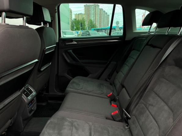 Volkswagen Tiguan II с пробегом 2017 года, цена 2 083 900 рублей, 187443 км, внедорожник, Автокод Объявления