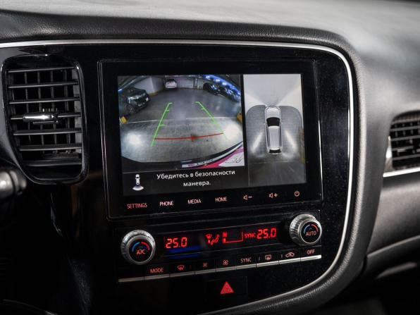Mitsubishi Outlander III Рестайлинг 3 с пробегом 2021 года, цена 2 735 000 рублей, 98045 км, внедорожник, Автокод Объявления
