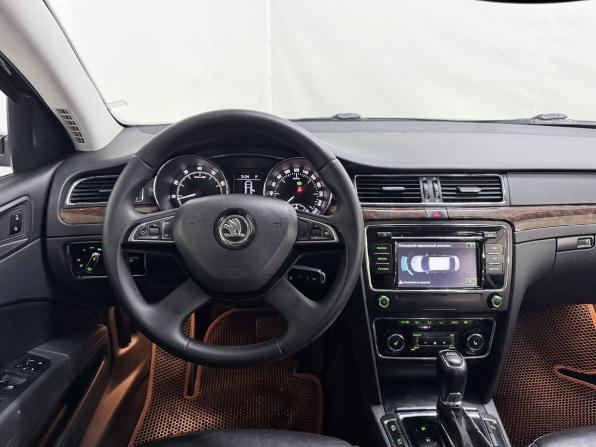 Skoda Superb II Рестайлинг с пробегом 2013 года, цена 839 000 рублей, 232260 км, лифтбек, Автокод Объявления