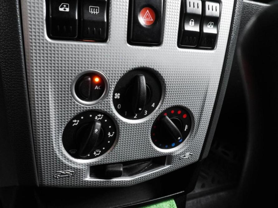 Renault Logan I Воронеж  - изображение 15
