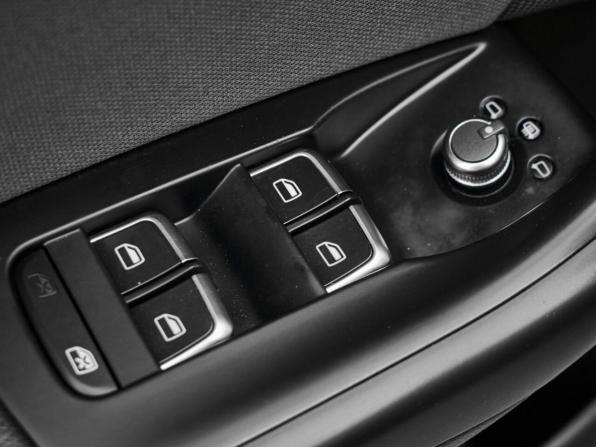 Audi Q3 I (8U) Рестайлинг с пробегом 2016 года, цена 1 915 000 рублей, 117893 км, внедорожник, Автокод Объявления