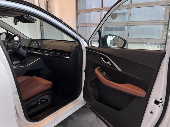 Omoda C5 I с пробегом 2022 года, цена 1 895 000 рублей, 48540 км, внедорожник, Автокод Объявления