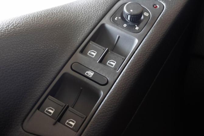 Volkswagen Tiguan I Рестайлинг с пробегом 2012 года, цена 1 649 000 рублей, 84562 км, внедорожник, Автокод Объявления