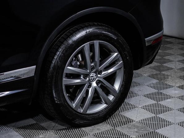 Volkswagen Touareg II Рестайлинг с пробегом 2017 года, цена 4 050 000 рублей, 71150 км, внедорожник, Автокод Объявления