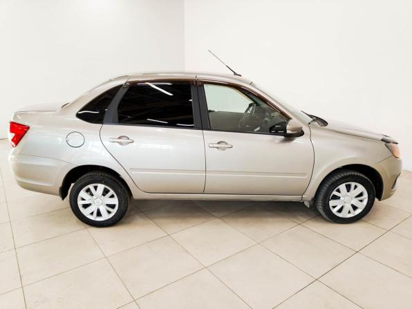 Lada (ВАЗ) Granta I Рестайлинг с пробегом 2022 года, цена 337 000 рублей, 331056 км, седан, Автокод Объявления