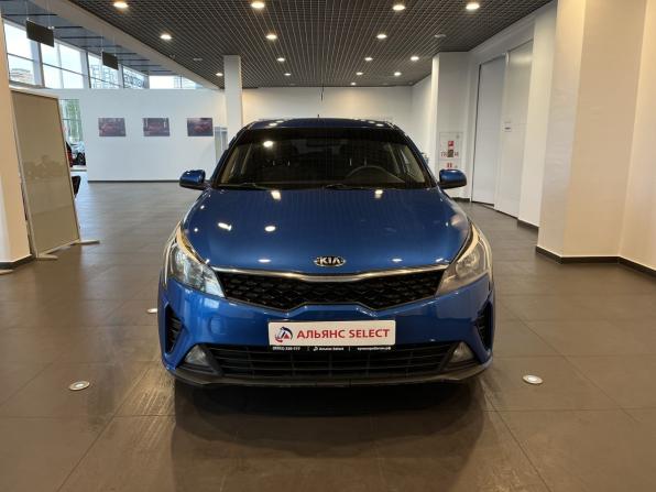 Kia Rio IV Рестайлинг с пробегом 2021 года, цена 1 385 000 рублей, 98097 км, седан, Автокод Объявления
