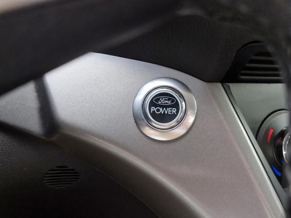 Ford Kuga II с пробегом 2014 года, цена 1 489 000 рублей, 90077 км, внедорожник, Автокод Объявления