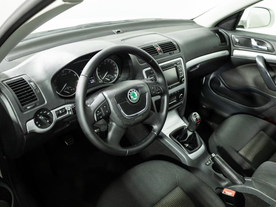 Skoda Octavia II (A5) Рестайлинг Санкт-Петербург  - изображение 11