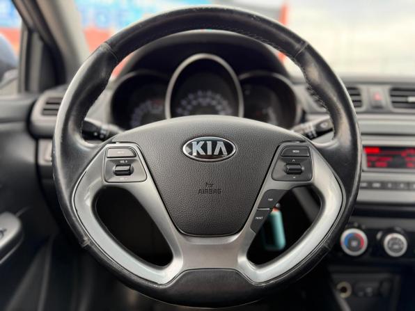 Kia Rio III Рестайлинг с пробегом 2016 года, цена 920 000 рублей, 101000 км, седан, Автокод Объявления
