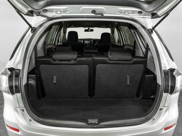 Toyota Wish II Рестайлинг с пробегом 2016 года, цена 1 400 000 рублей, 135972 км, минивэн, Автокод Объявления