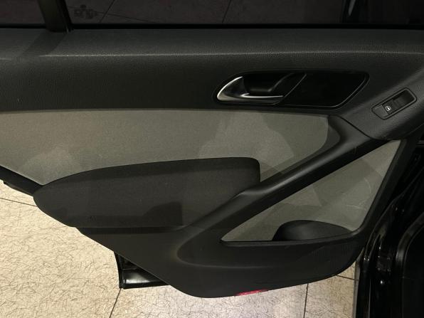 Volkswagen Tiguan I с пробегом 2010 года, цена 809 000 рублей, 179873 км, внедорожник, Автокод Объявления