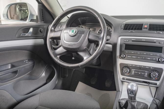 Skoda Octavia II (A5) Рестайлинг с пробегом 2010 года, цена 799 000 рублей, 231132 км, лифтбек, Автокод Объявления