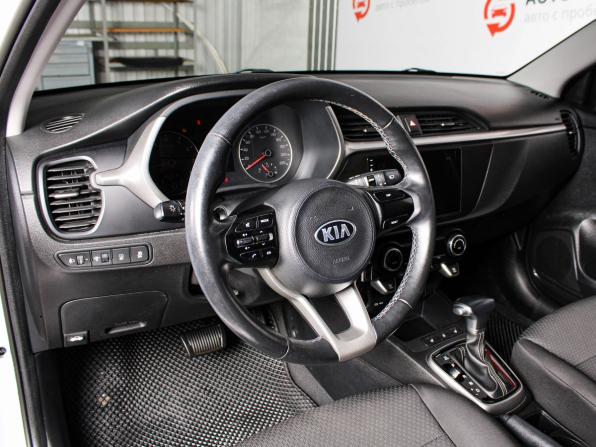 Kia Rio IV Рестайлинг с пробегом 2021 года, цена 1 660 000 рублей, 76000 км, хэтчбек, Автокод Объявления