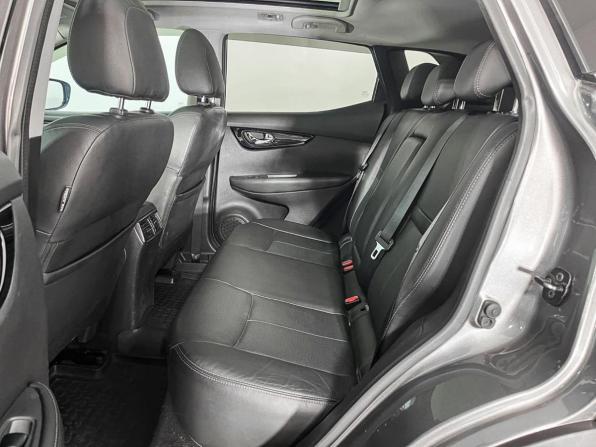 Nissan Qashqai II с пробегом 2017 года, цена 1 621 000 рублей, 132345 км, внедорожник, Автокод Объявления