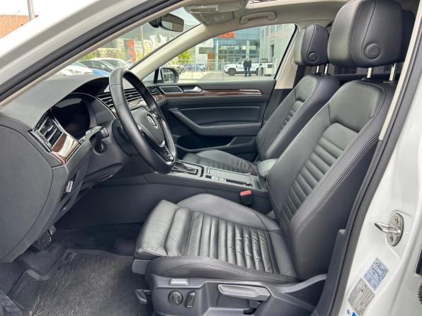 Volkswagen Passat B8 с пробегом 2018 года, цена 1 920 000 рублей, 161000 км, седан, Автокод Объявления