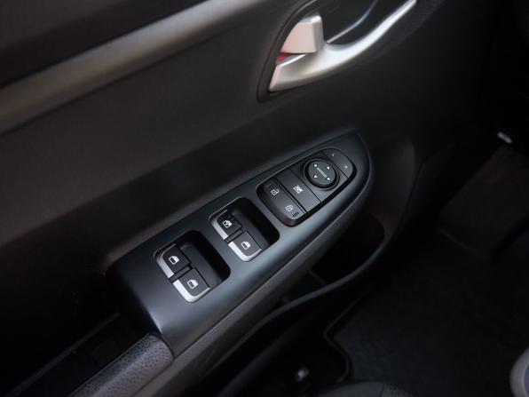 Kia Rio IV Рестайлинг с пробегом 2022 года, цена 1 647 200 рублей, 141186 км, хэтчбек, Автокод Объявления