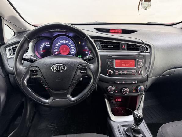 Kia Ceed II Рестайлинг с пробегом 2015 года, цена 999 000 рублей, 174986 км, хэтчбек, Автокод Объявления